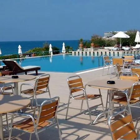 Resort Green Holiday Village 4*