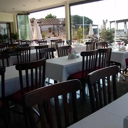 Green Holiday Village Hotel