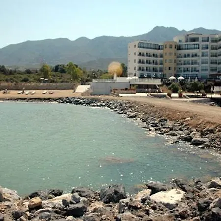 Green Holiday Village Hotel 4*